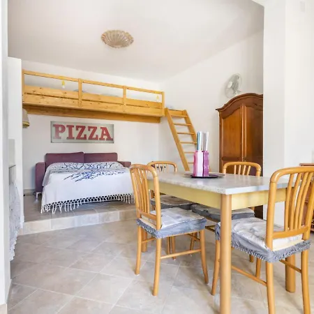 Simplistic In With Terrace Appartamento